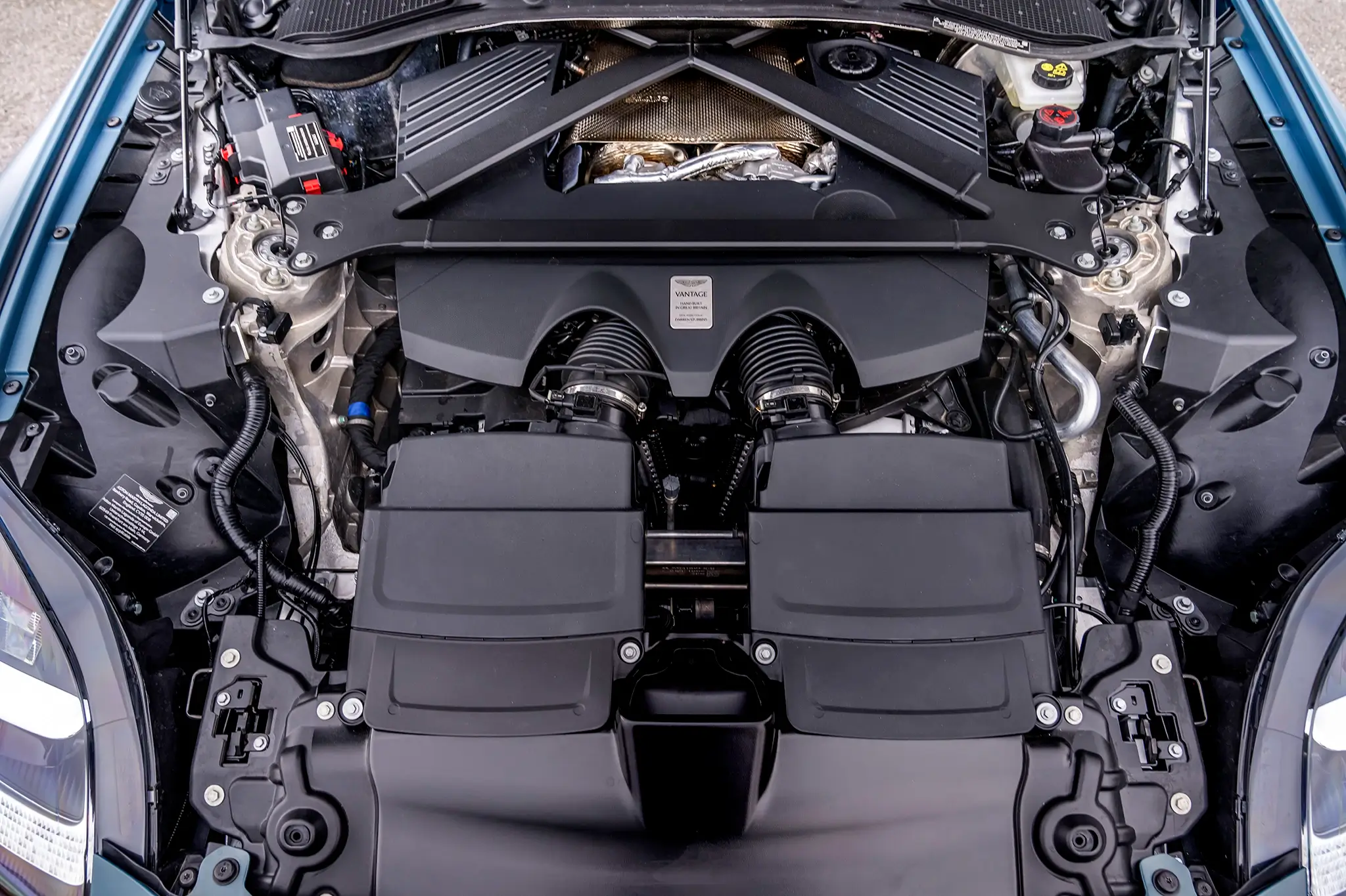 Aston Martin Vantage Roadster - motor