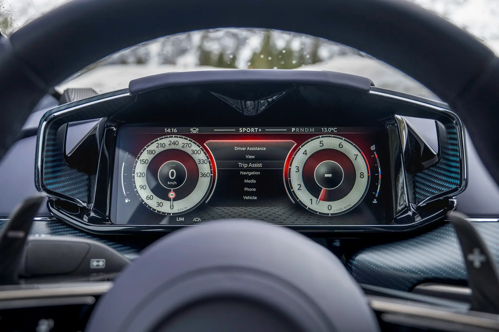 Aston Martin Vantage Roadster - painel de instrumentos