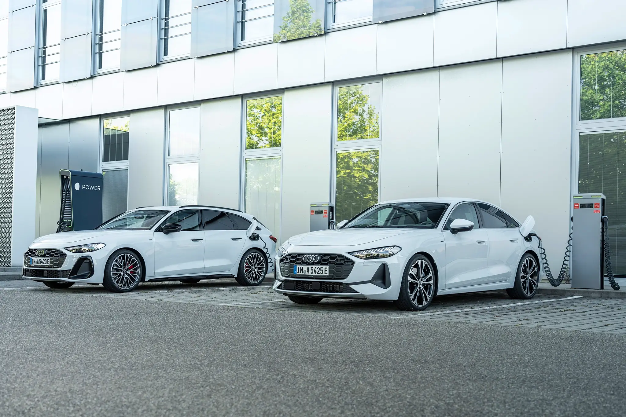 Audi A5 e-hybrid a carregar