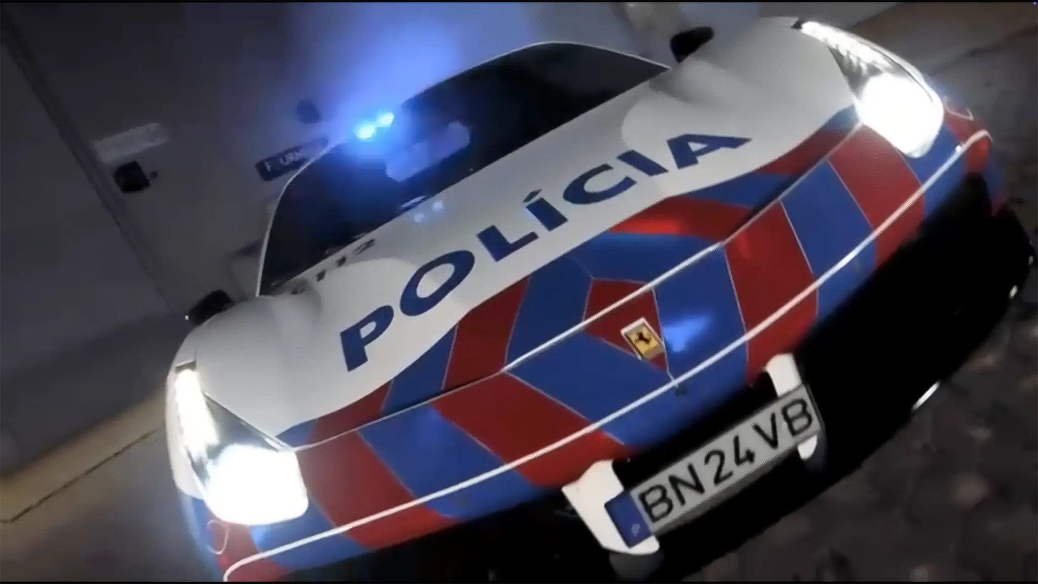 Ferrari da polícia - frente
