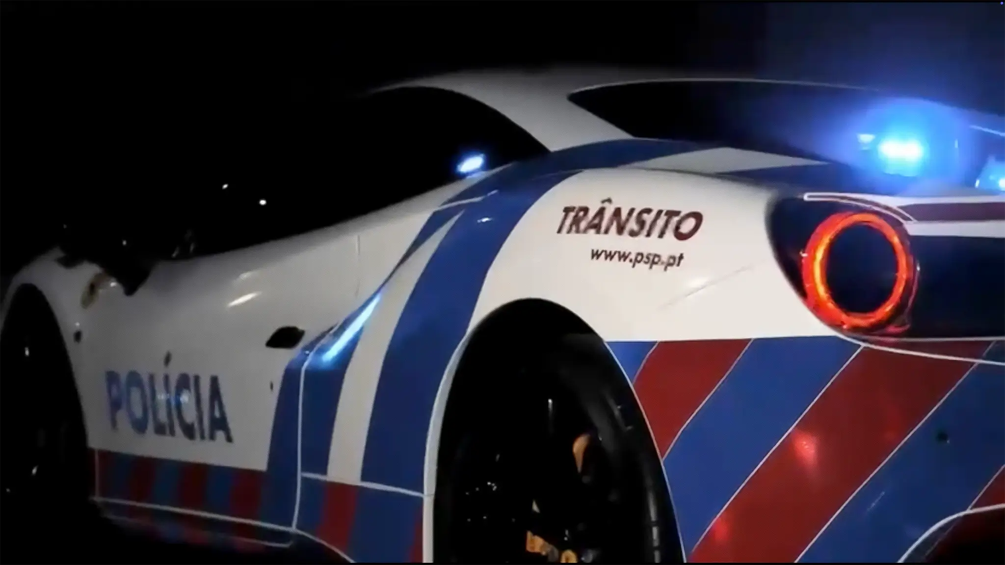 Ferrari da polícia - detalhe da lateral