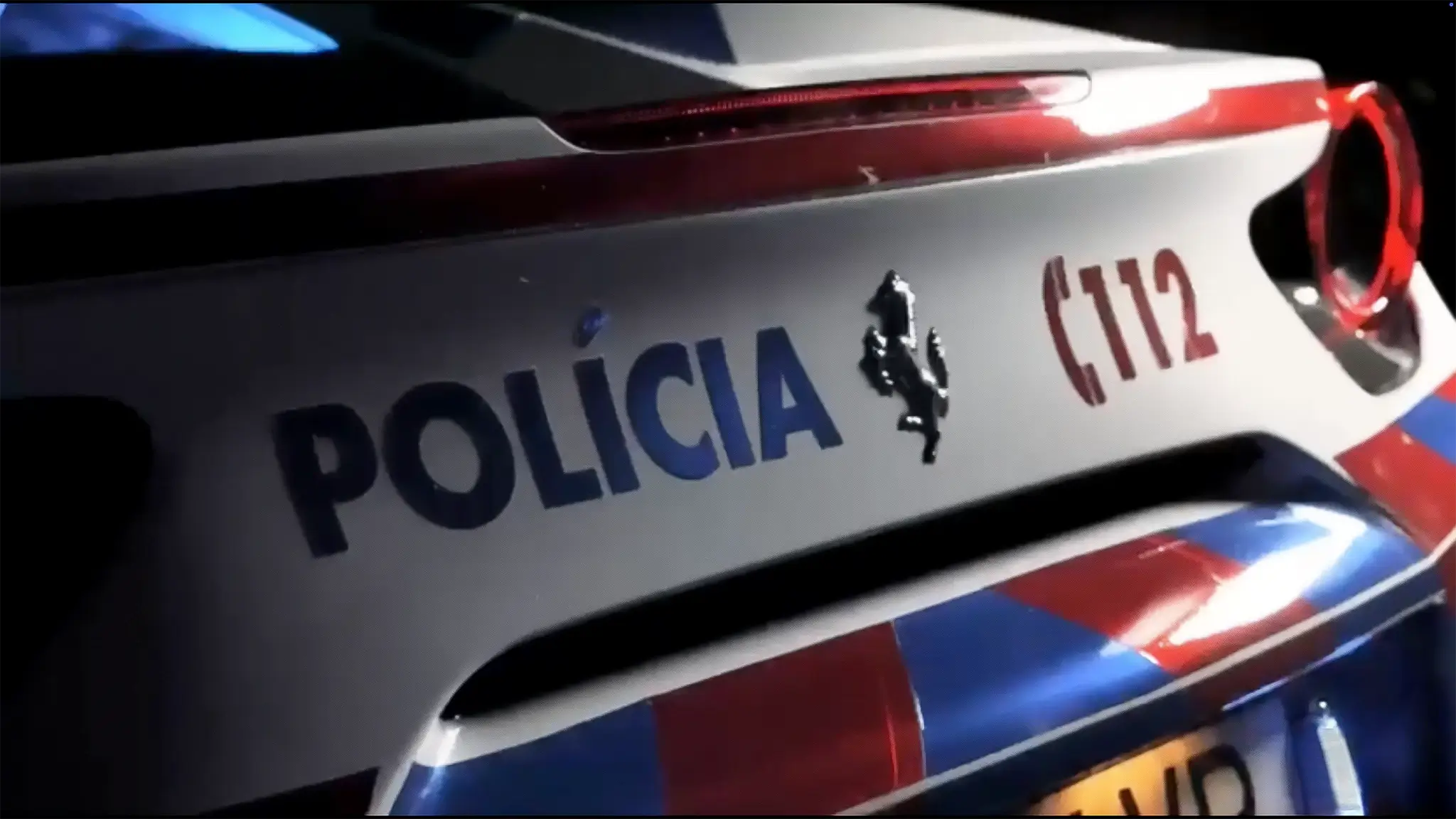 Ferrari da polícia - detalhe da traseira