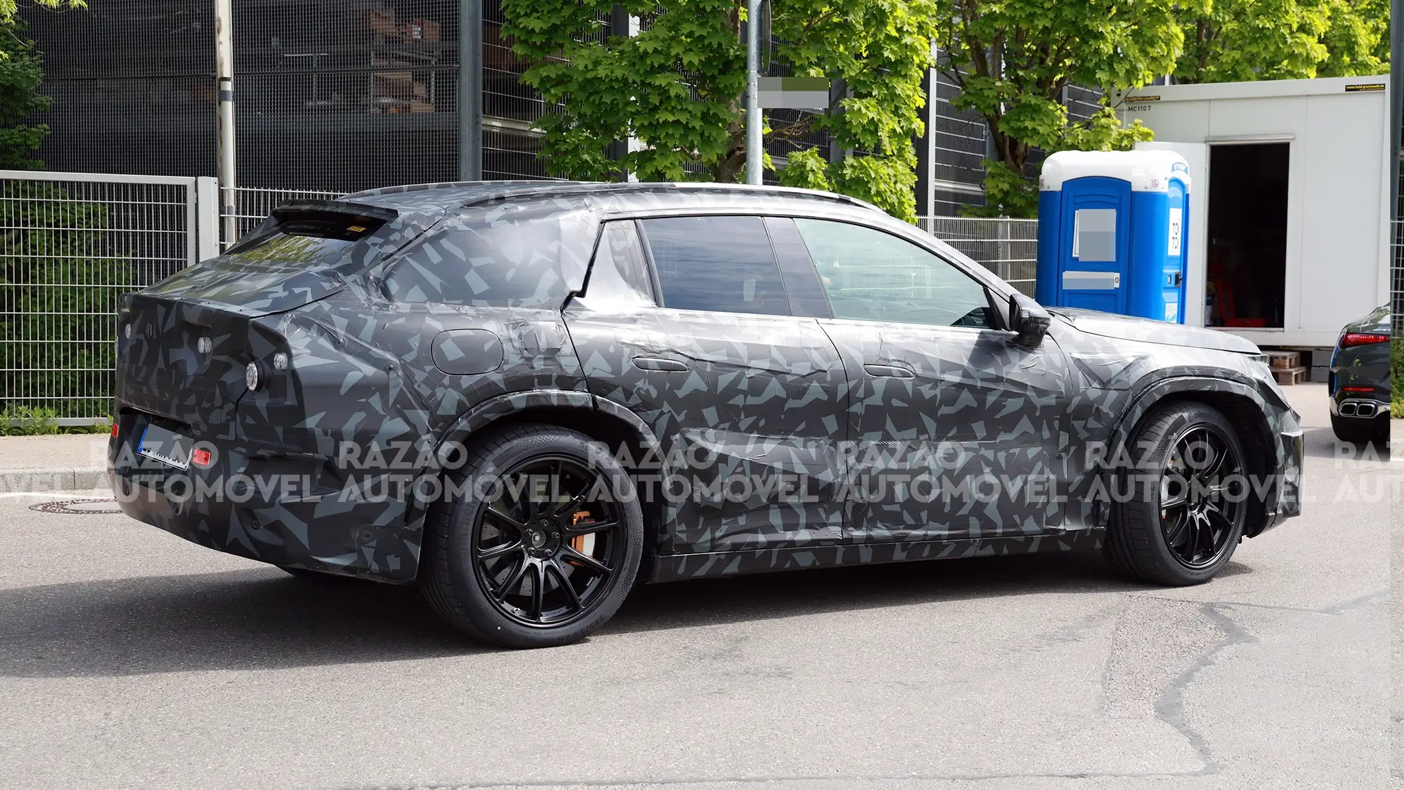 foto-espia do Mercedes-AMG suv elétrico