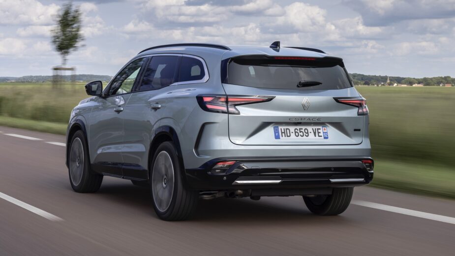 Traseira 3/4 do Renault Espace 2025