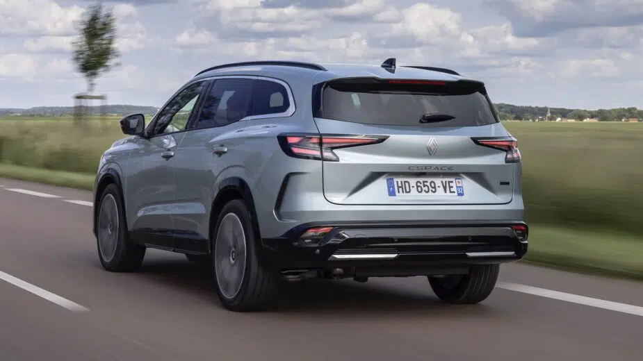 Traseira 3/4 do Renault Espace 2025