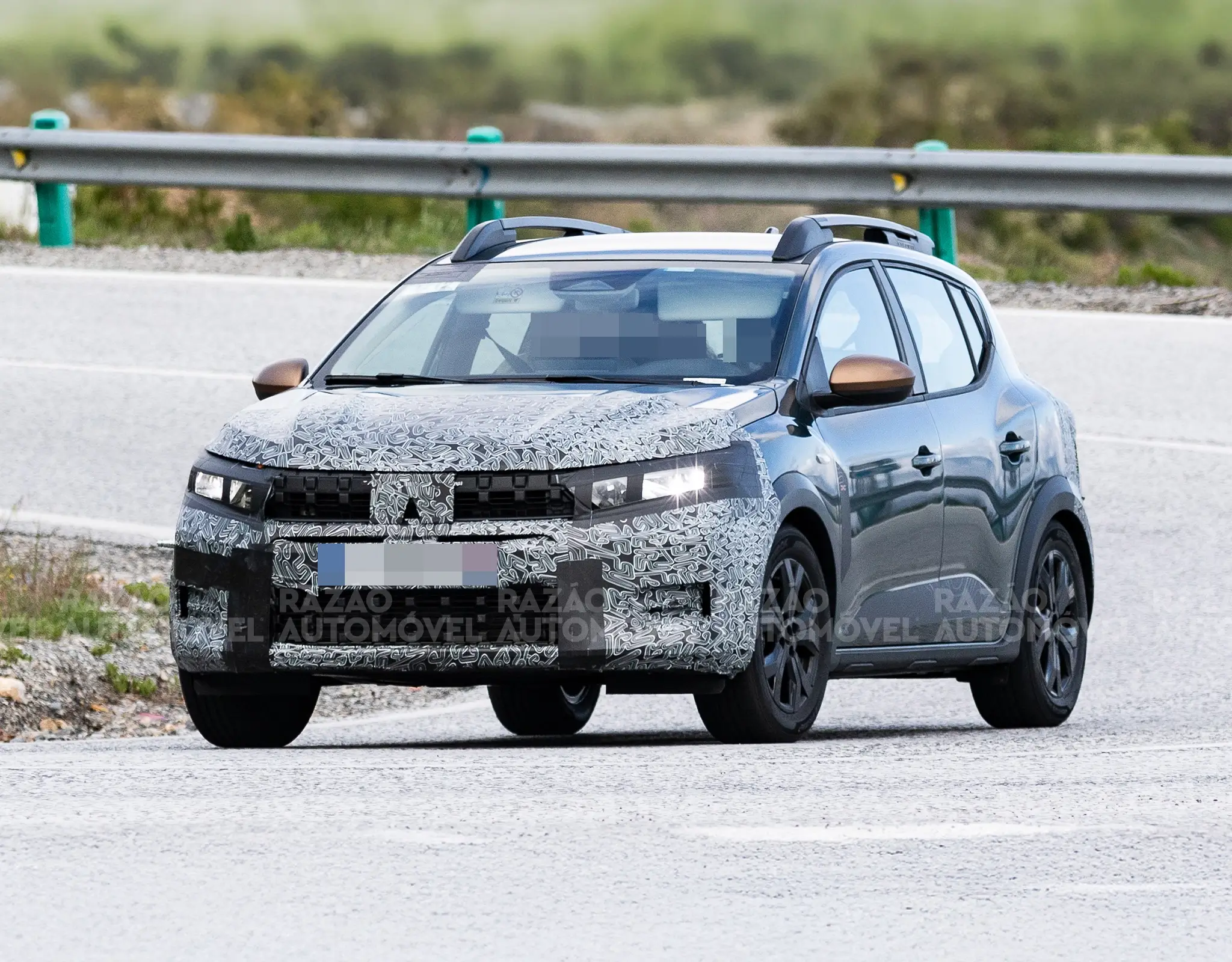 Dacia Sandero Stepway vai ser atualizado e sabemos o que vai mudar