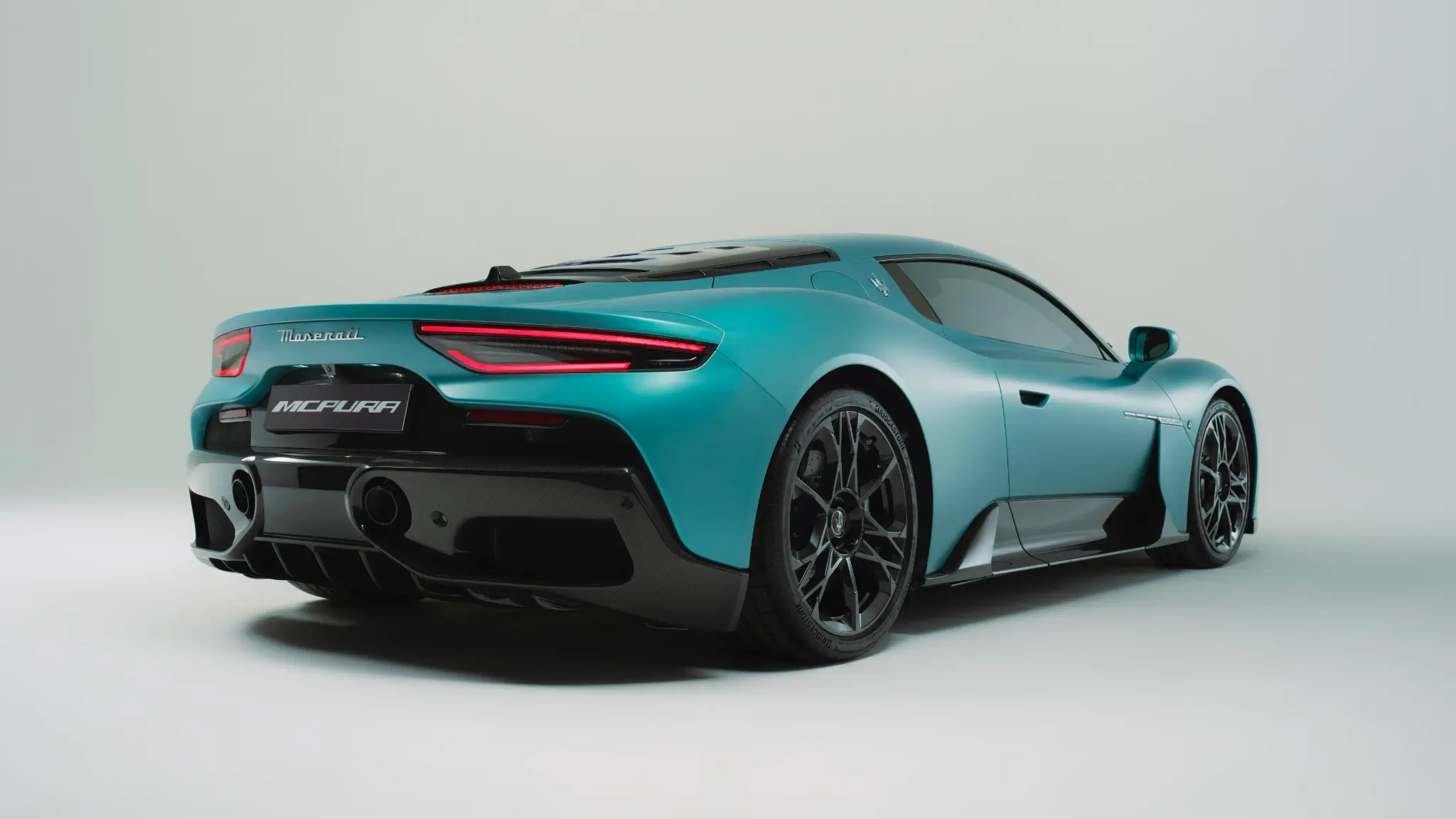 Maserati MCPURA traseira 3/4