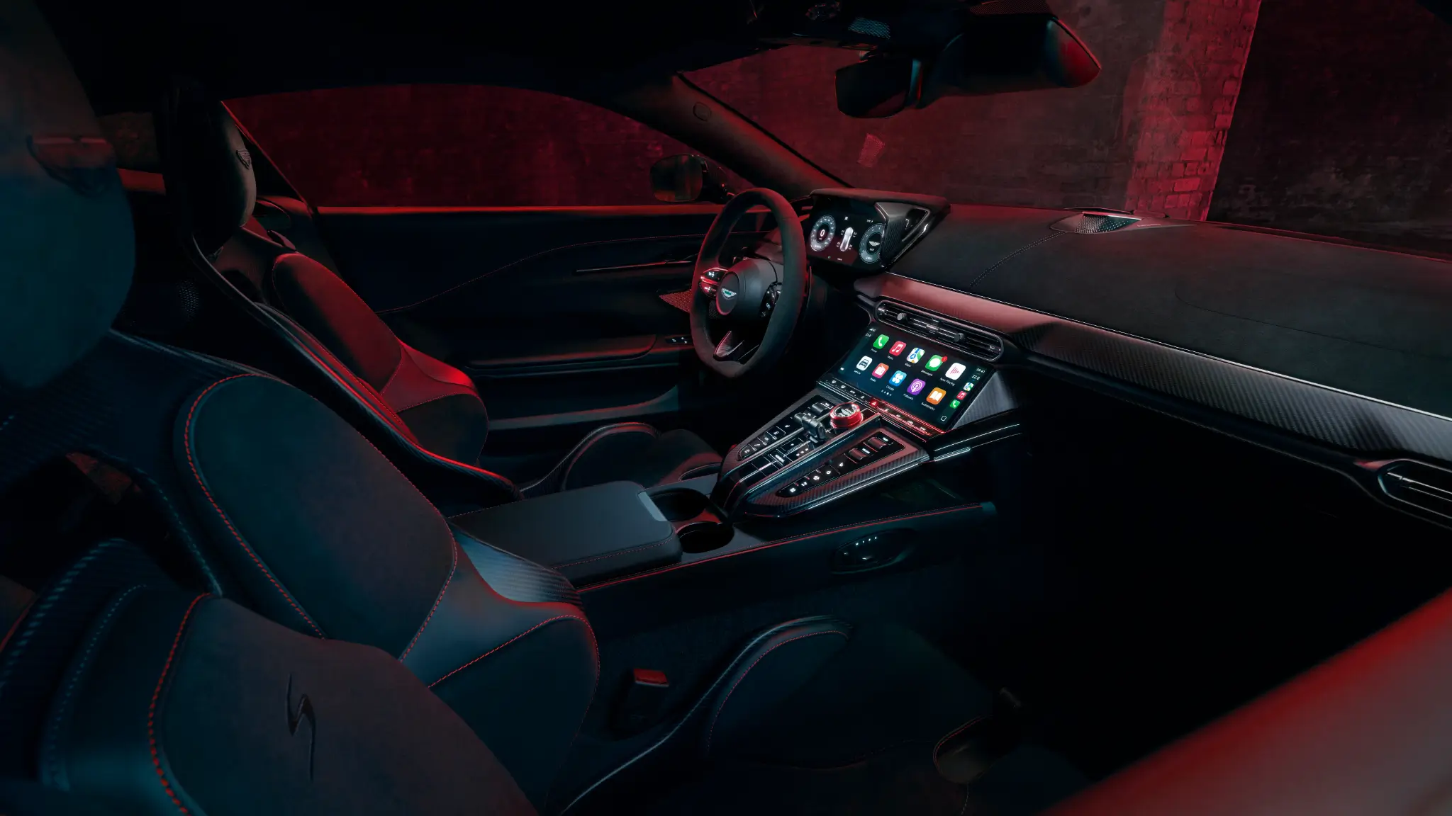 Aston Martin Vantage S interior