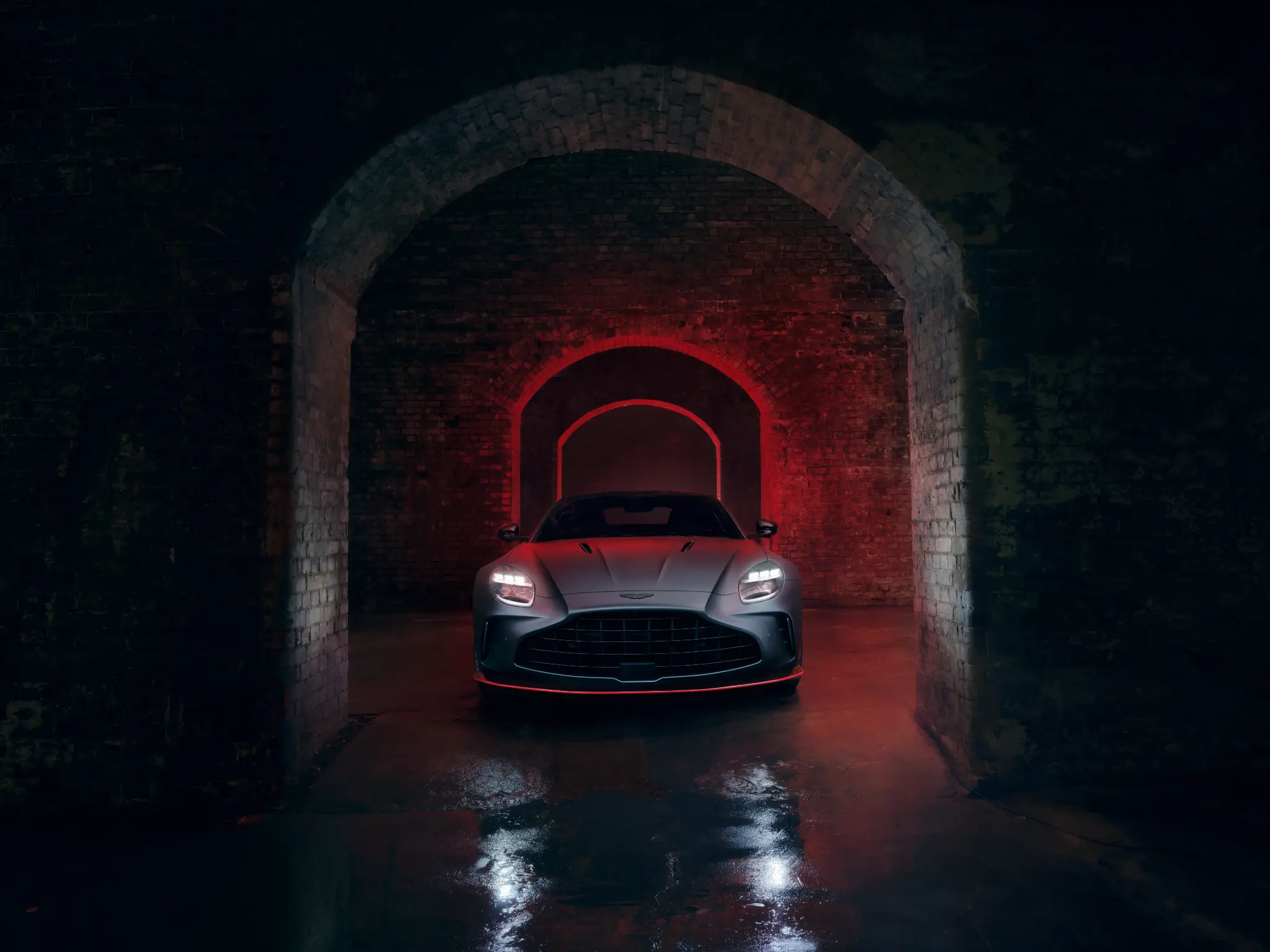 Aston Martin Vantage S dianteira