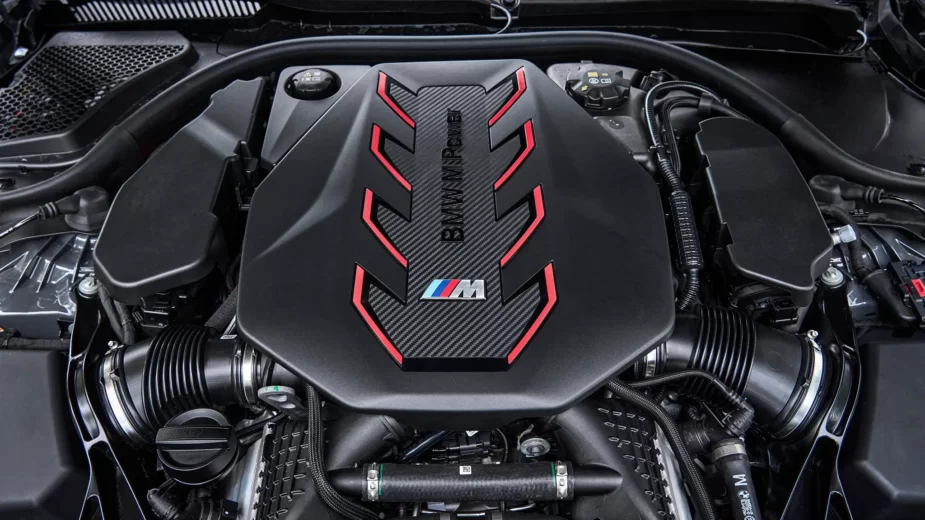 Motor V8 - BMW M5