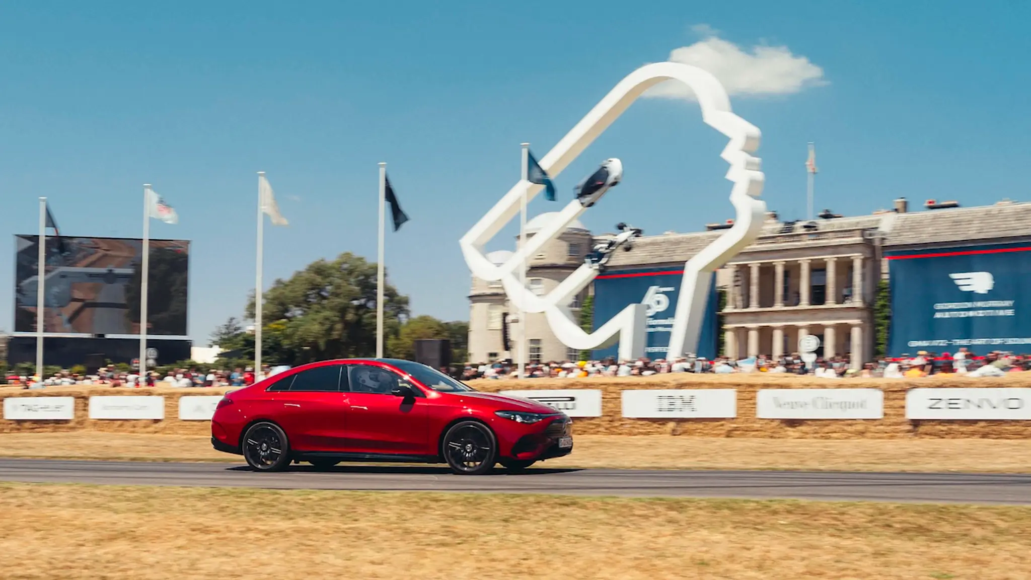 Mercedes-benz CLA na rampa de Goodwood
