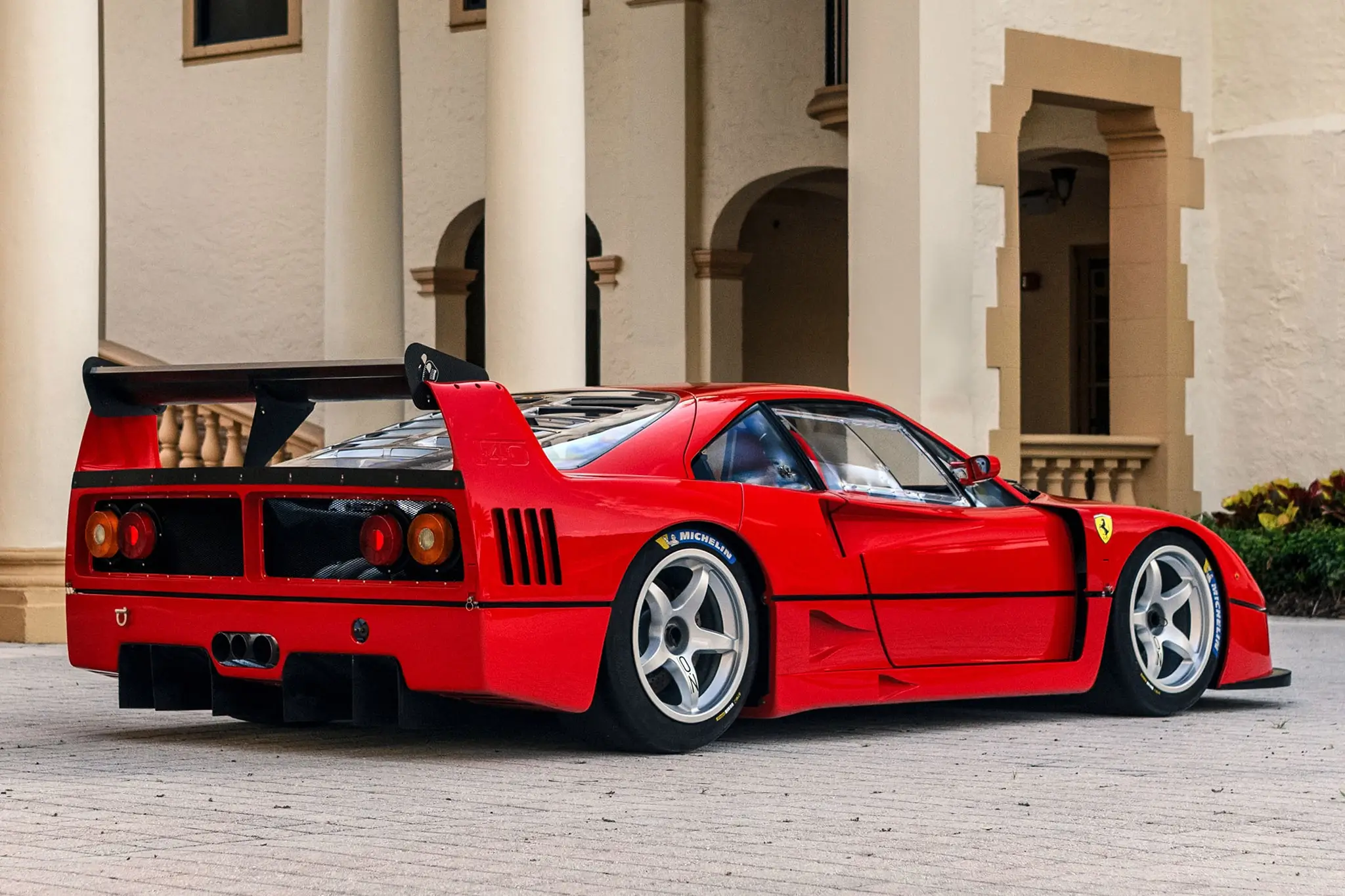 Ferrari F40 LM by Michelotto - 3/4 de traseira