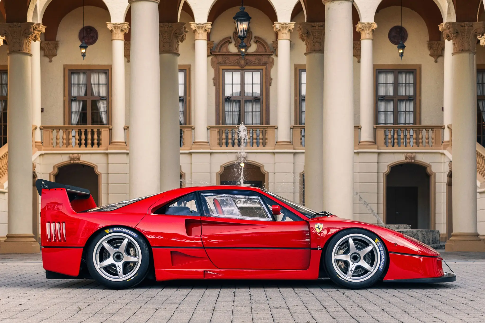 Ferrari F40 LM by Michelotto - vista lateral