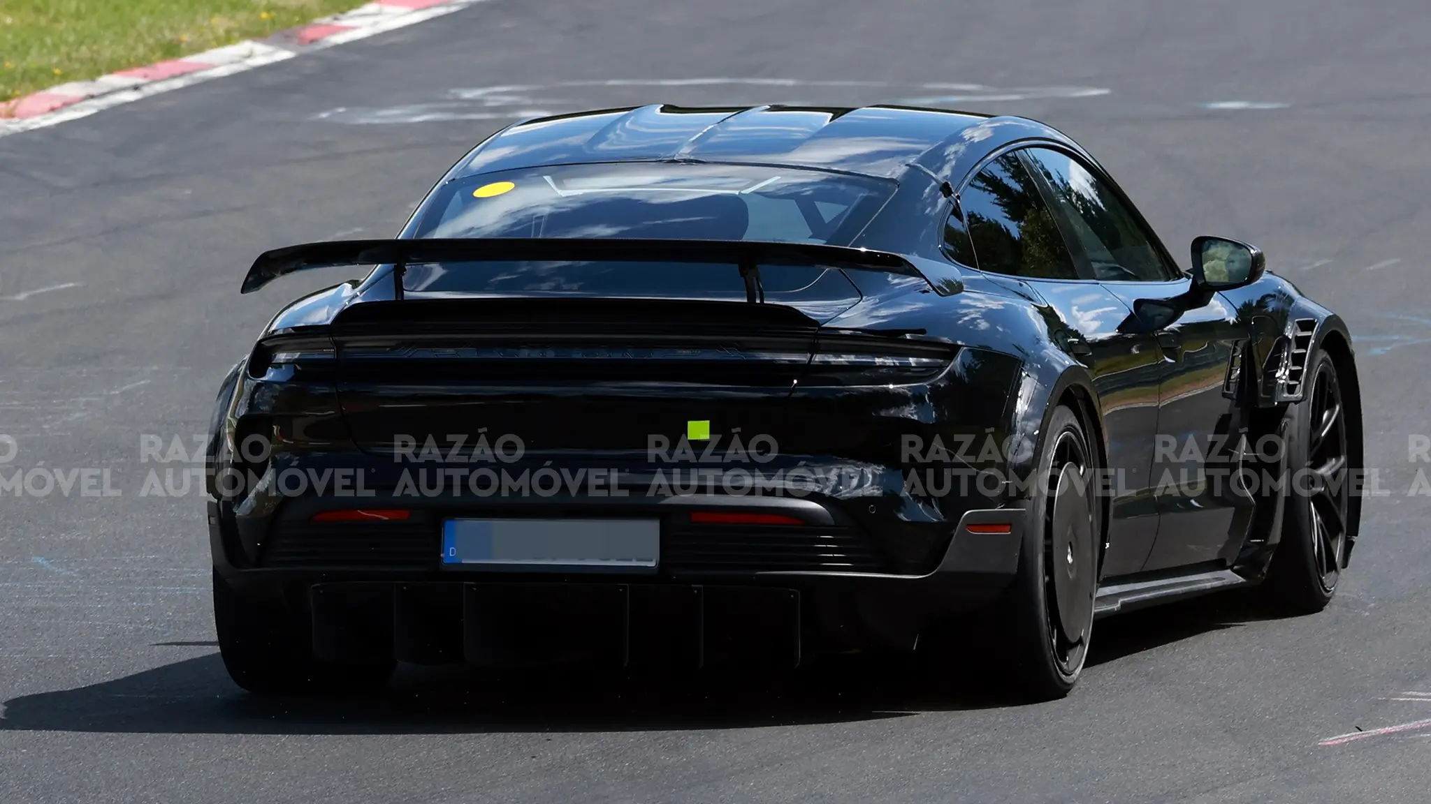 foto-espia Porsche Taycan Turbo GT Manthey, traseira