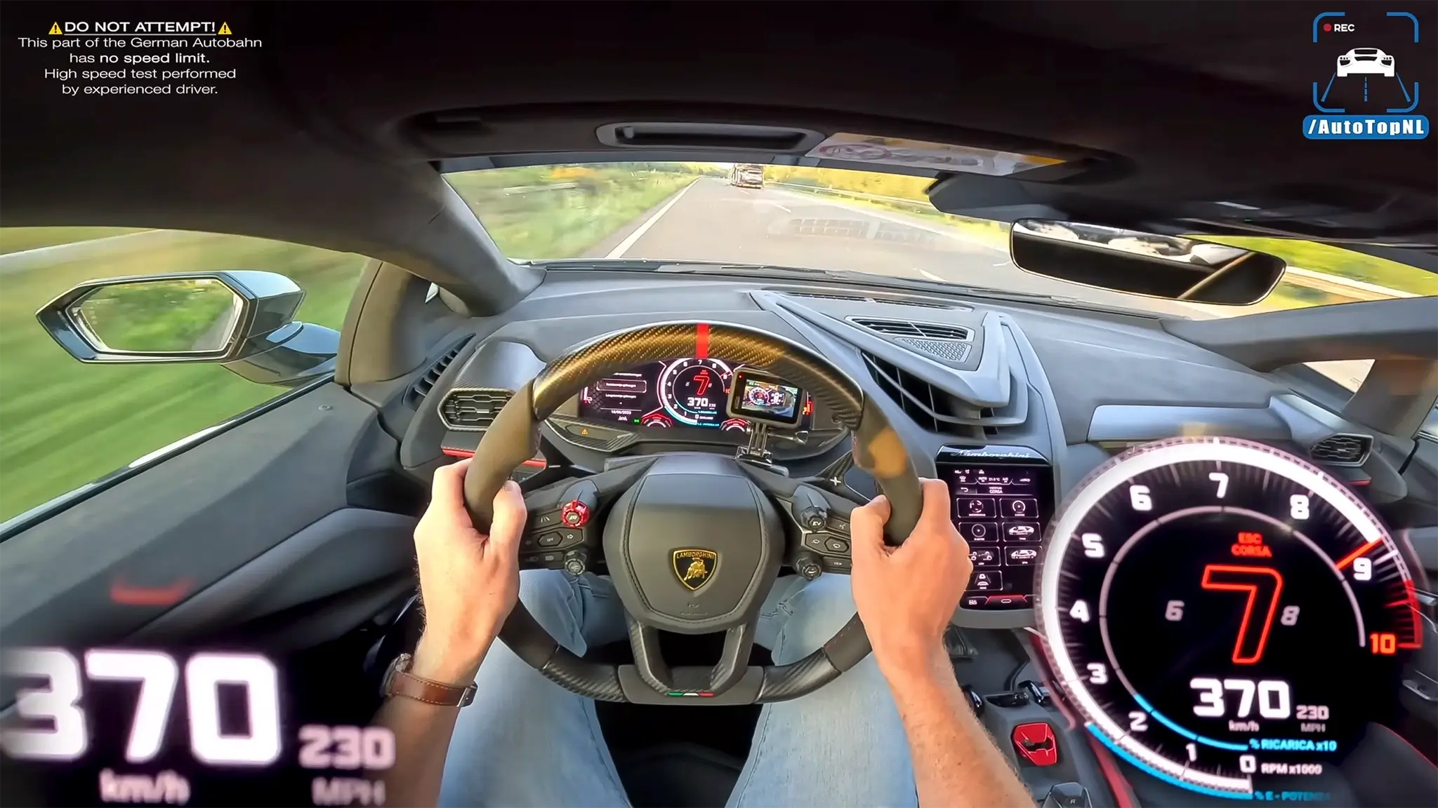 Lamborghini Revuelto - interior