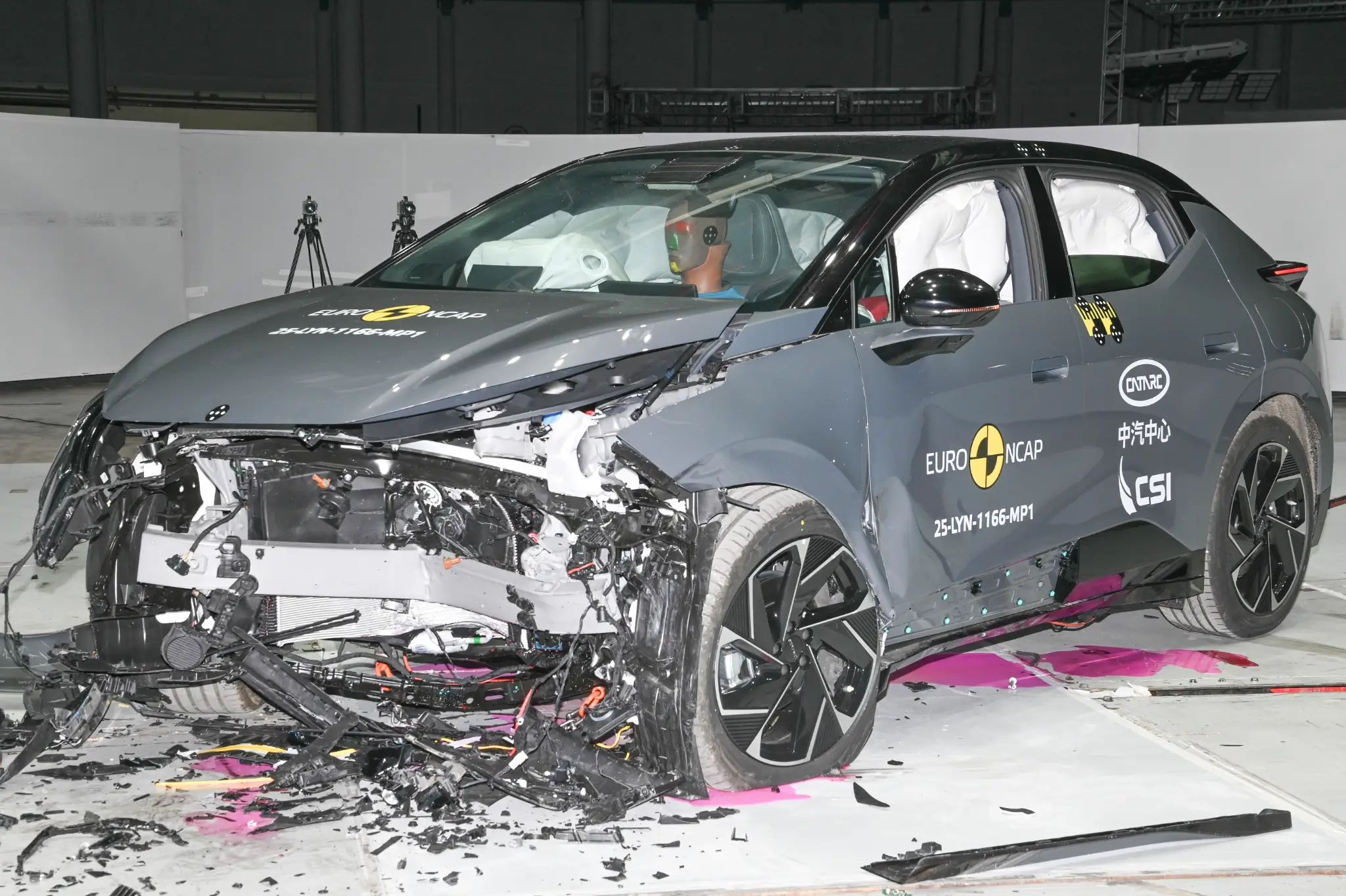 Lynk & Co 02
