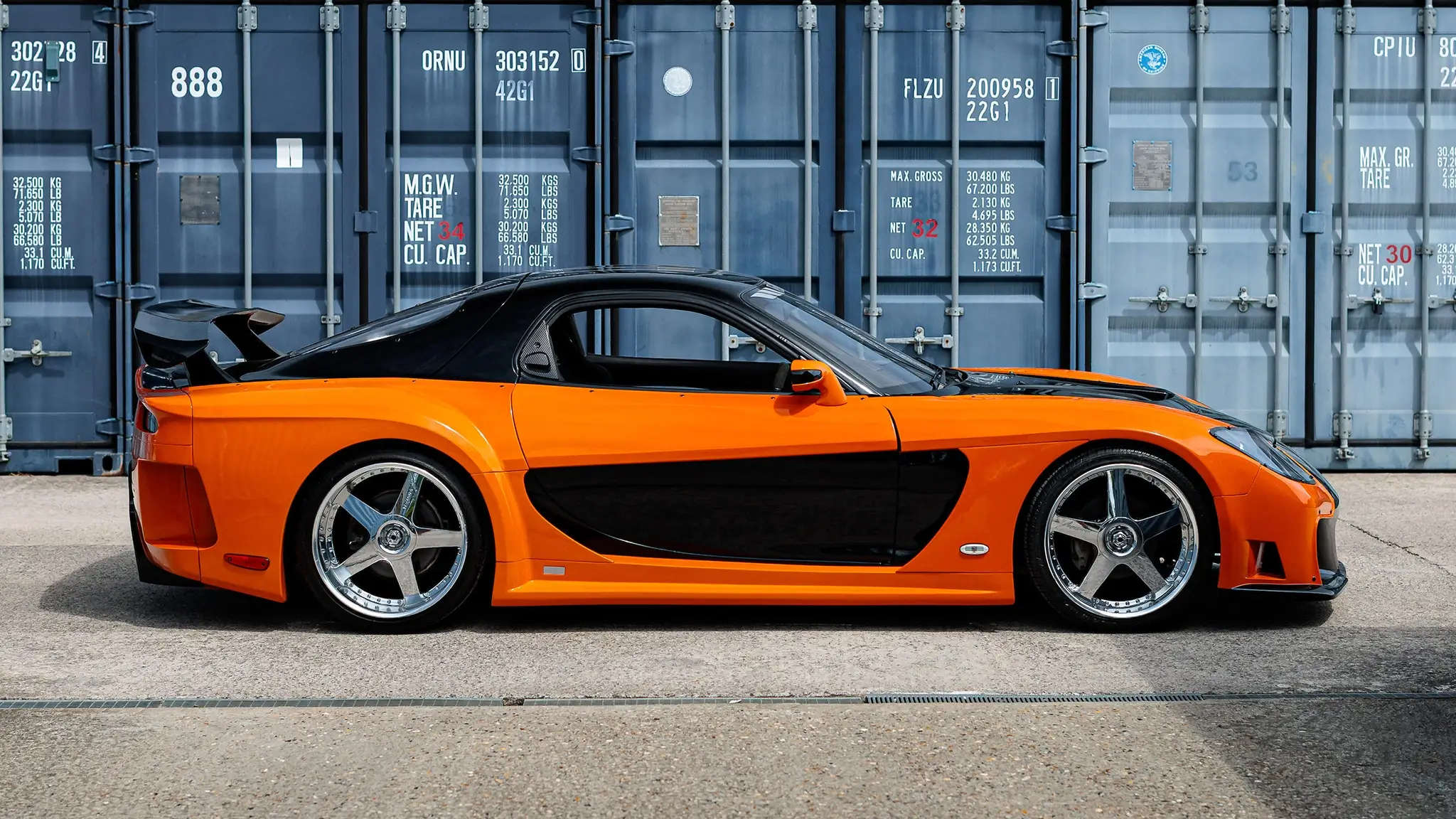 Mazda RX-7 Veilside - vista lateral