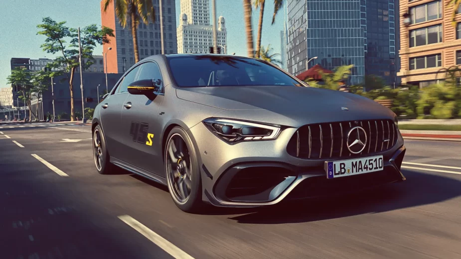 Mercedes-AMG CLA 45 S Final Edition - 3/4 de frente