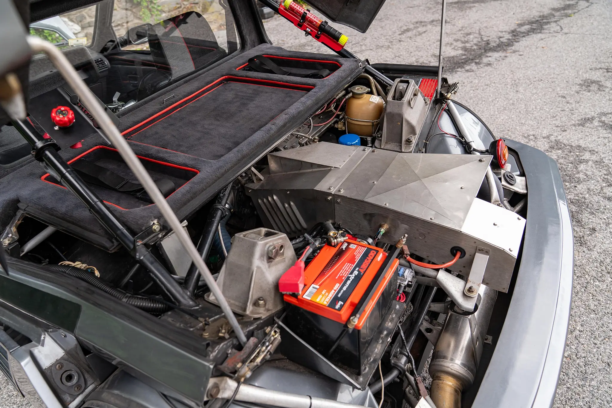 Peugeot 205 T16 - motor
