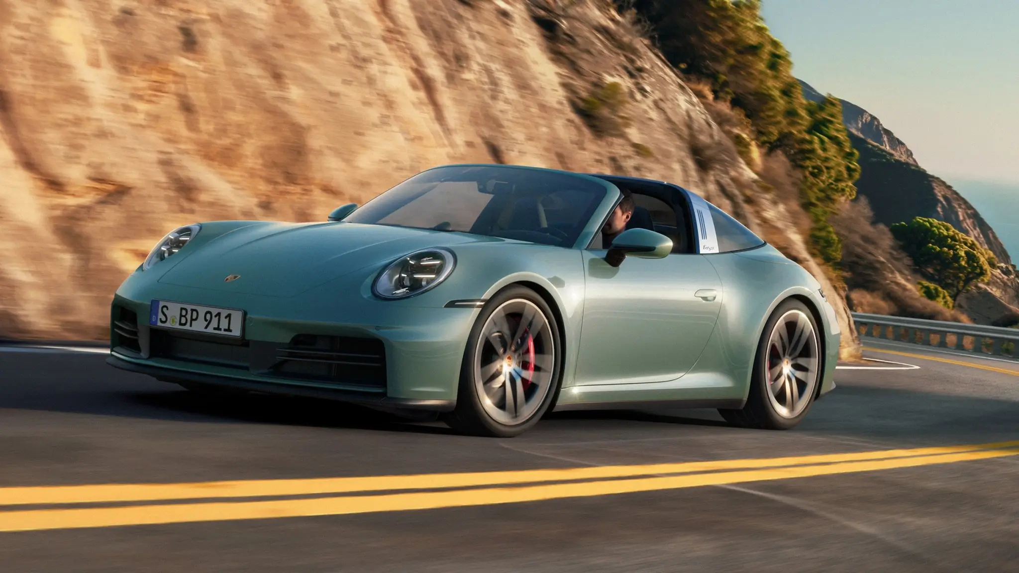 Porsche 911 ganha tração integral e já tem preço para Portugal