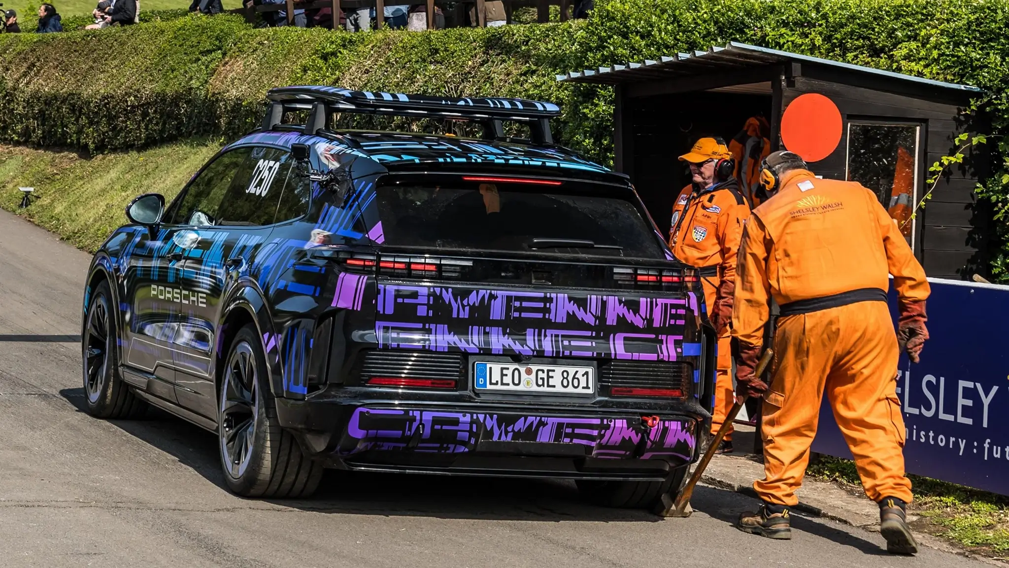 Porsche Cayenne Electric - traseira