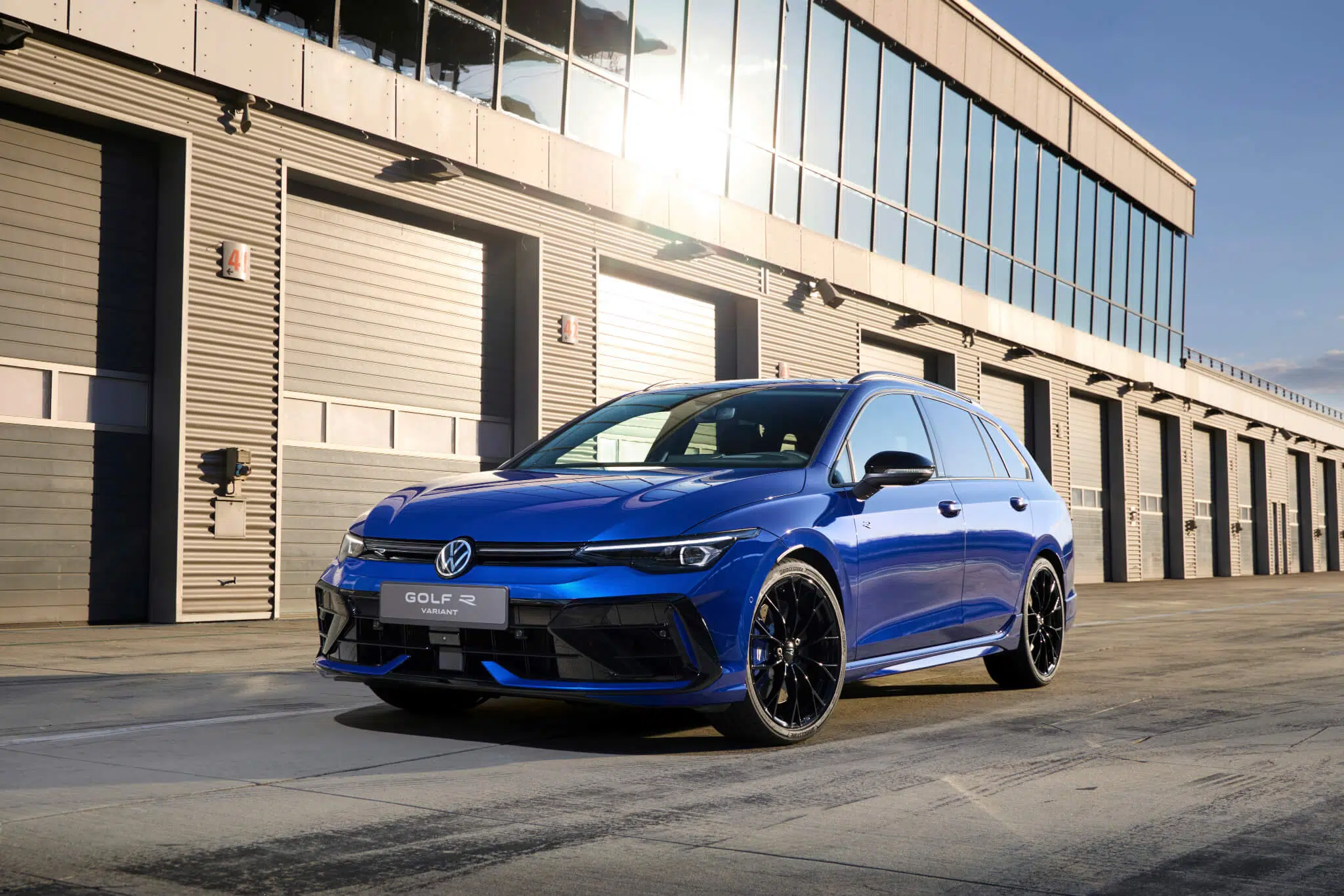 volkswagen Golf R Variant, frente 3/4