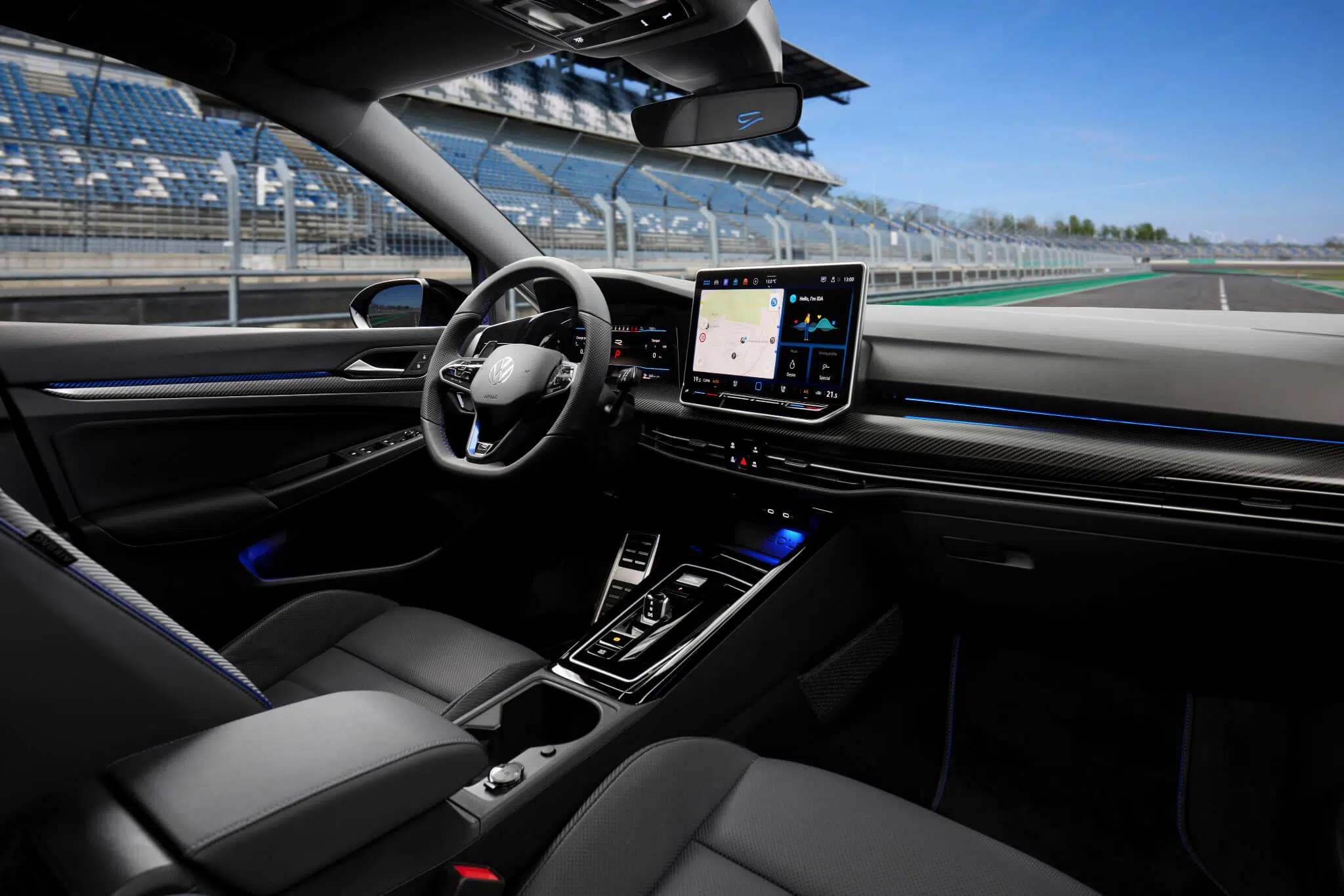 Volkswagen Golf R Variant interior