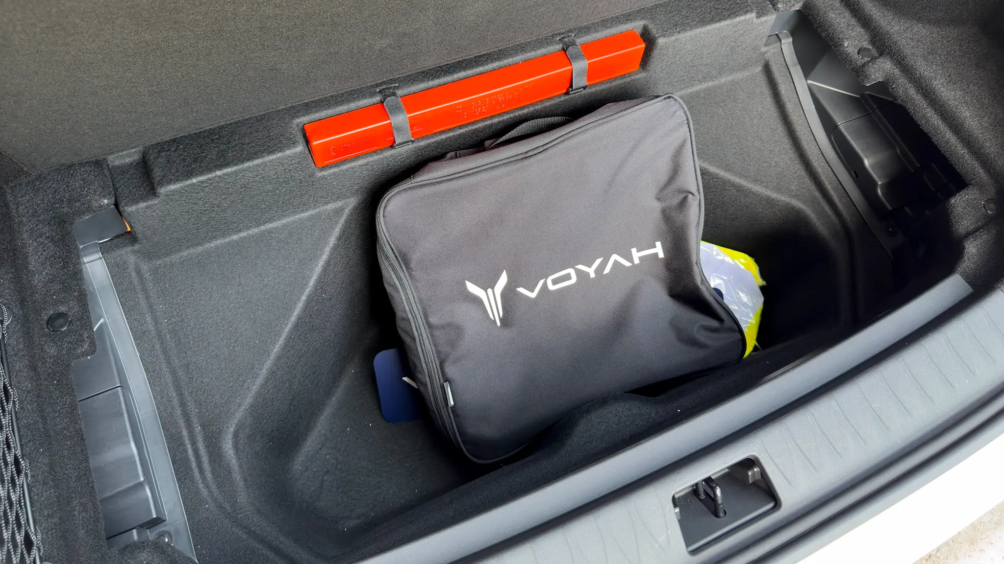 Voyah Courage - fundo da bagageira