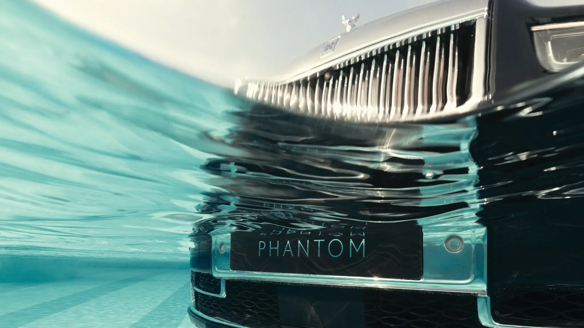 detalhe nome Phantom debaixo de água