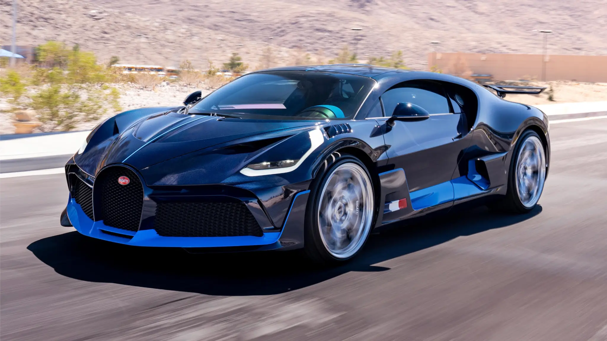 Bugatti Divo — dianteira 3/4