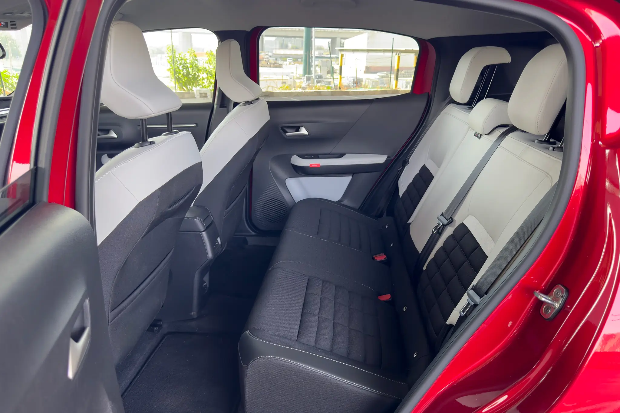 Citroën ë-C3 Aircross - assentos traseiros