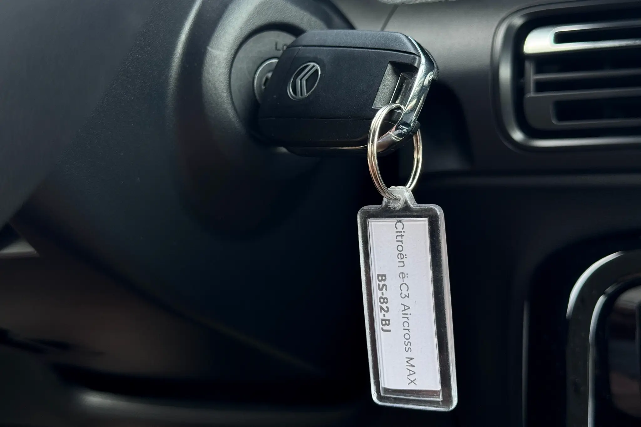 Citroën ë-C3 Aircross - chave na ignição