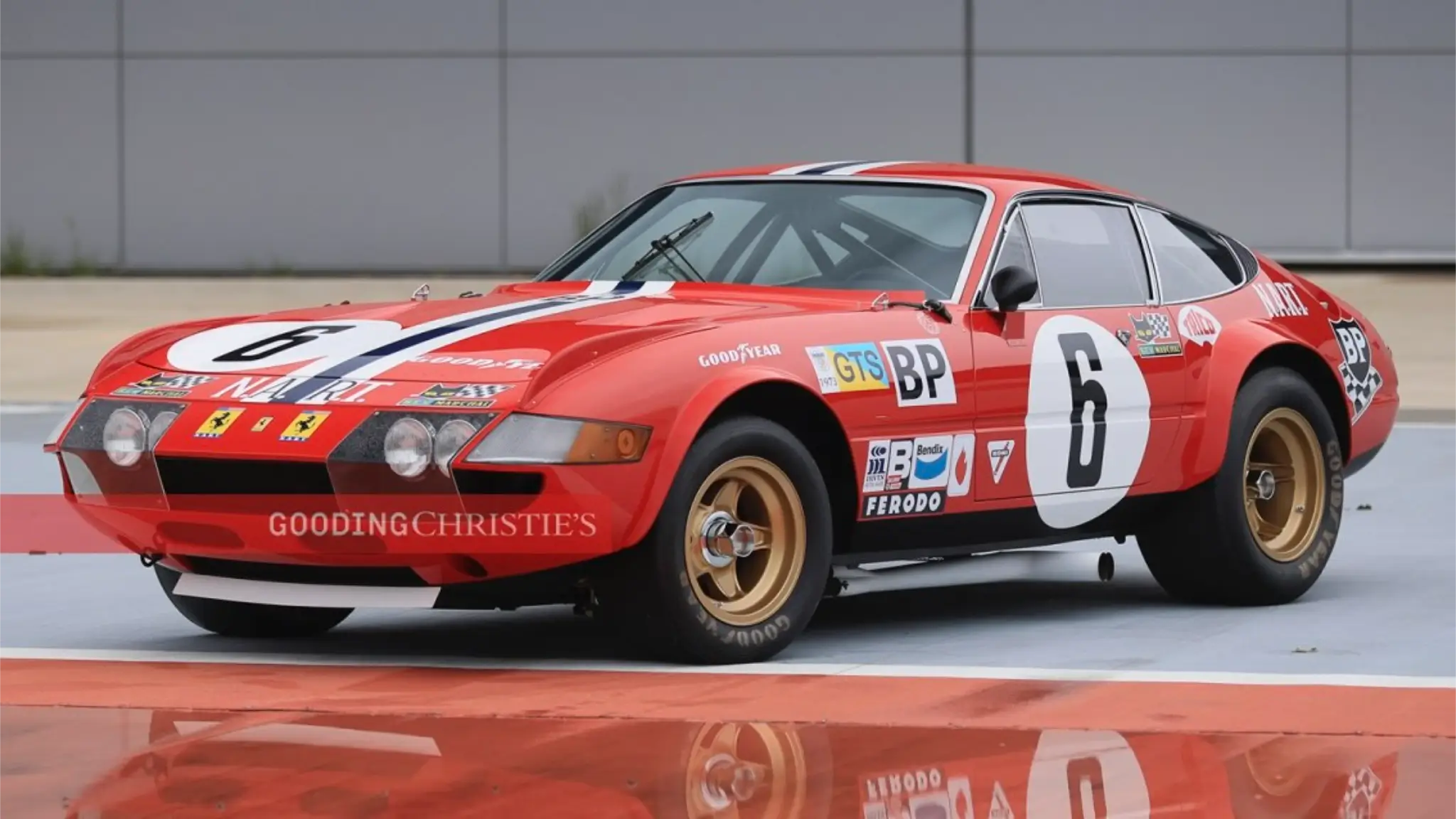 Ferrari 365 GTB/4 Daytona Competizione Series III — dianteira 3/4