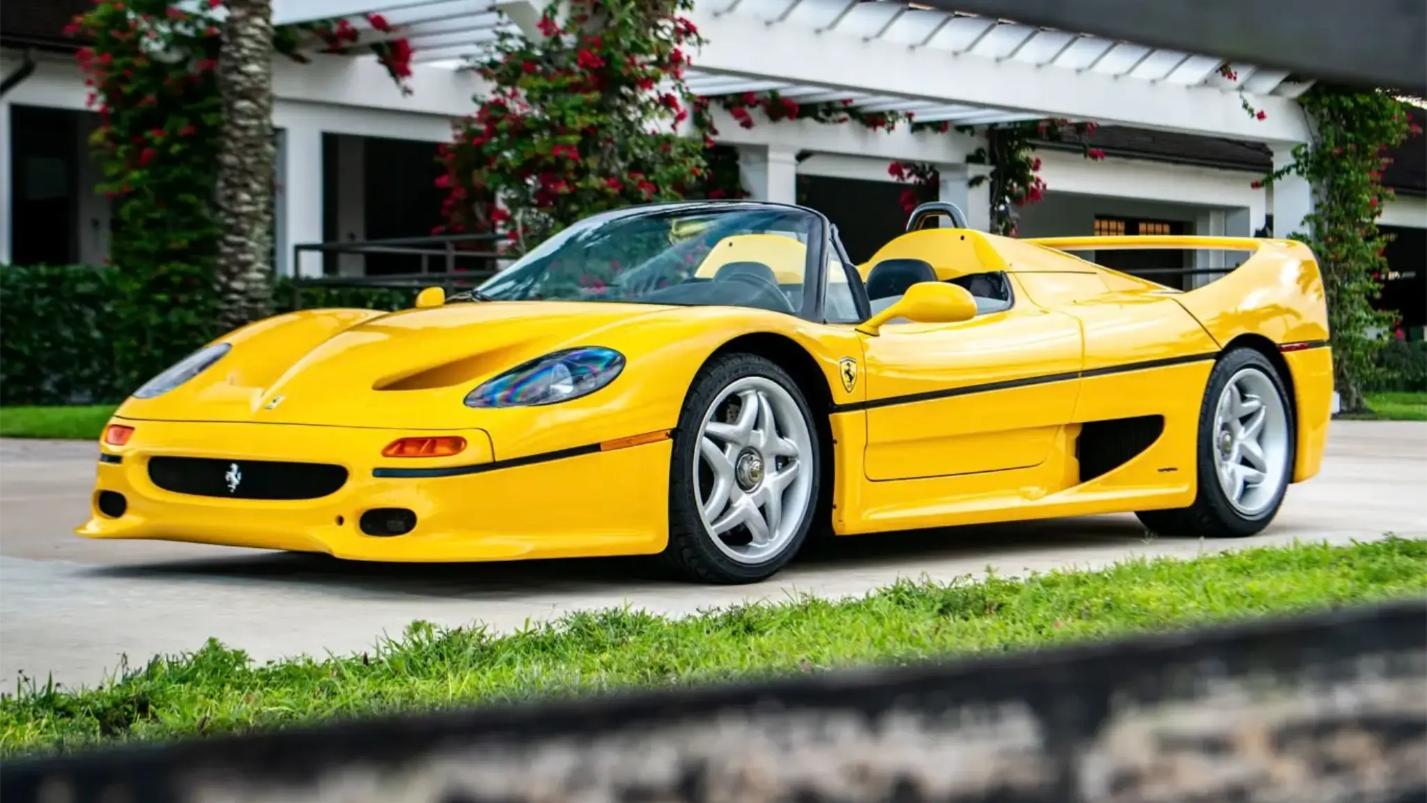 Ferrari F50 — dianteira 3/4