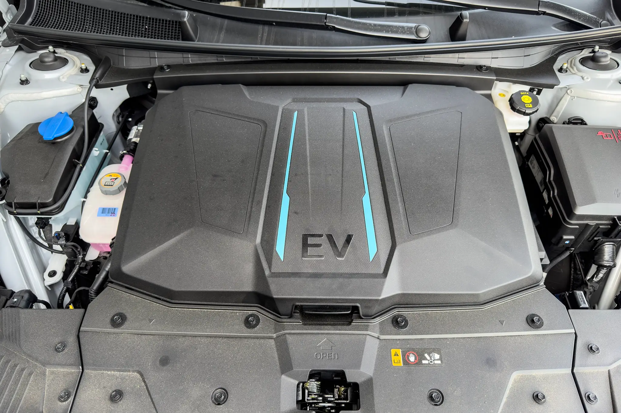 Hyundai IONIQ 5 Premium Plus - frunk fechado