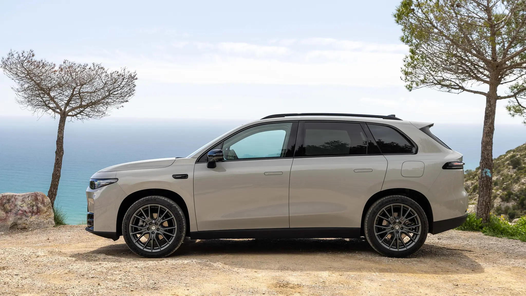 Leapmotor C10 AWD - vista lateral
