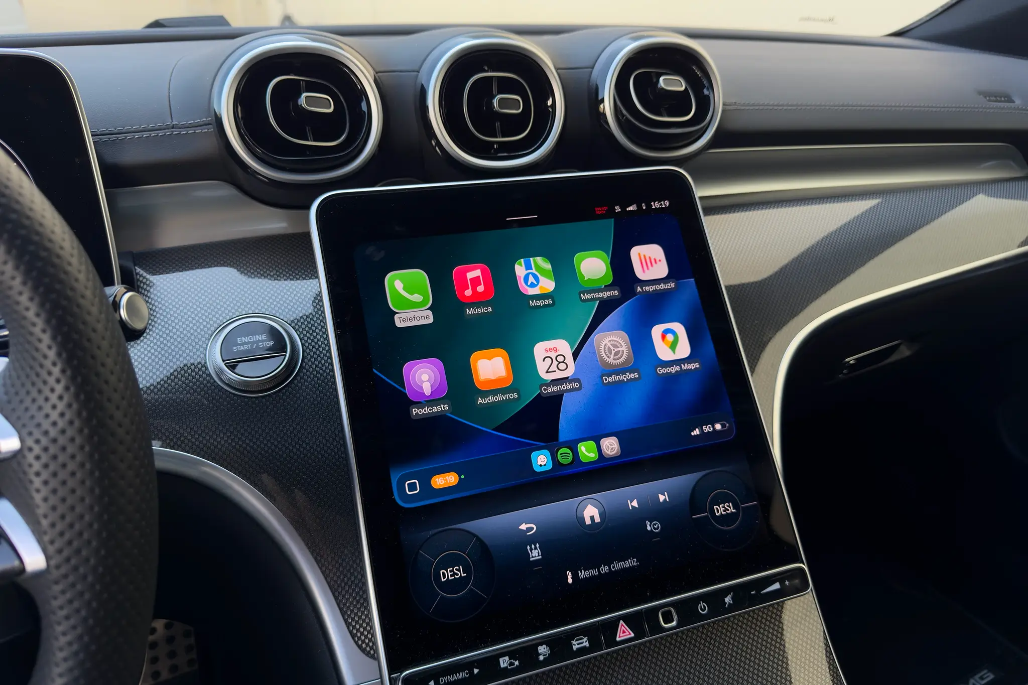 Mercedes-Benz CLE 300e Coupé - apple carplay