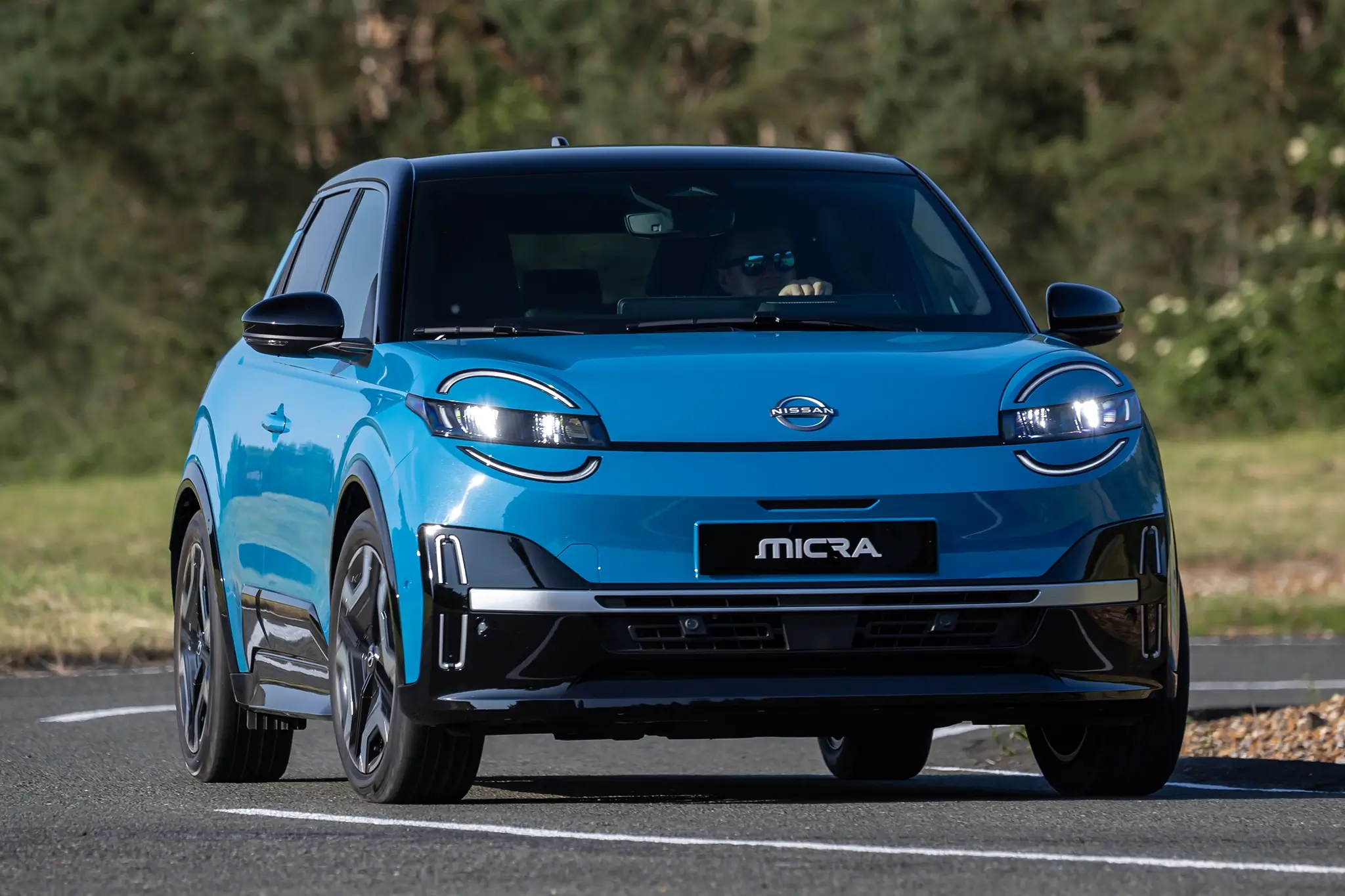 Nissan Micra 2025 - frente