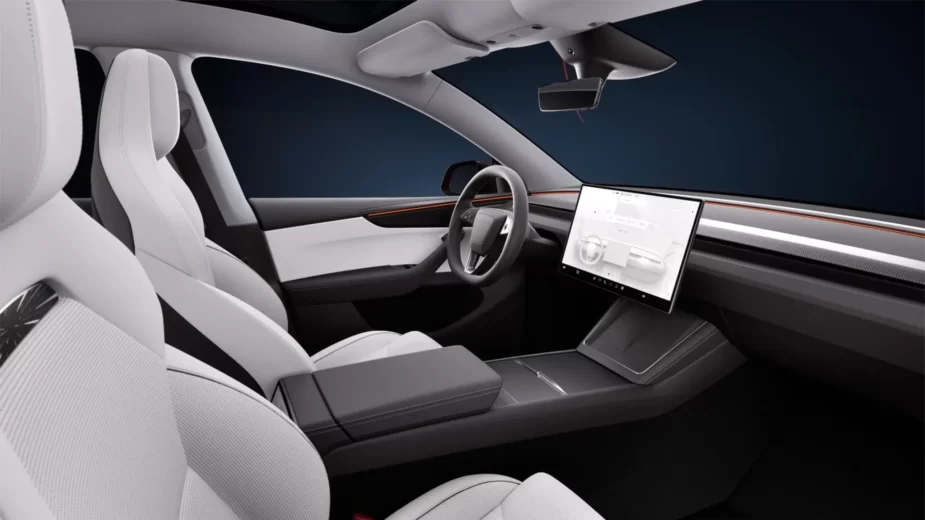 Tesla Model Y Performance 2025 — interior