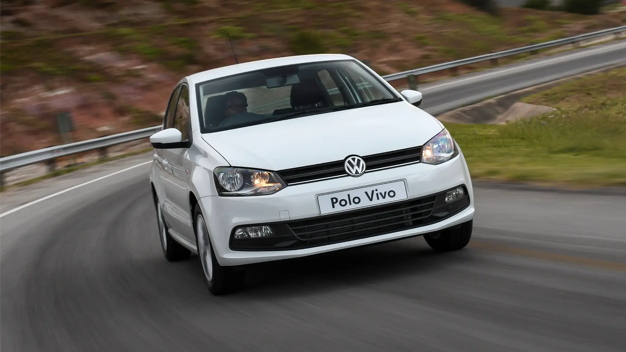Volkswagen Polo Vivo, frente