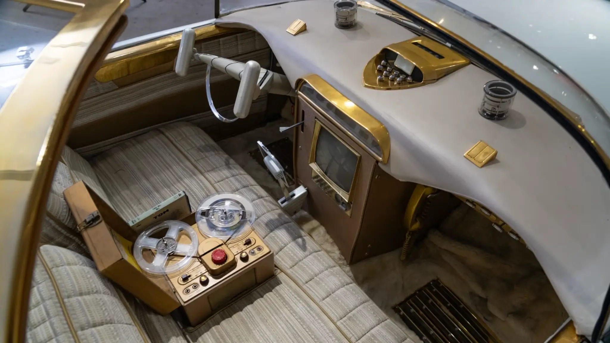 The Golden Sahara II interior
