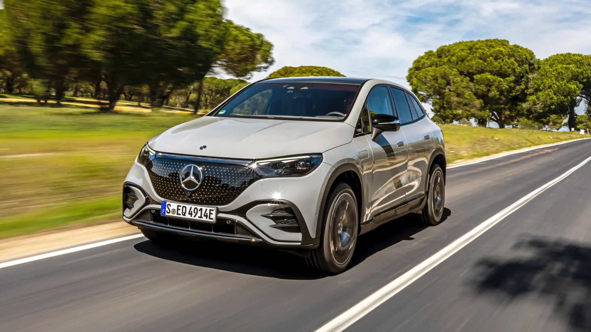 Mercedes-Benz EQE SUV